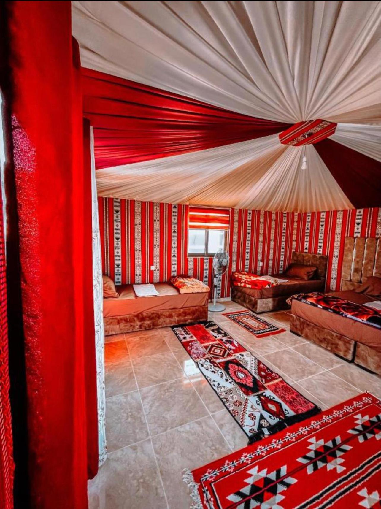Amanda Luxury Camp Hotel Wadi Rum Ngoại thất bức ảnh