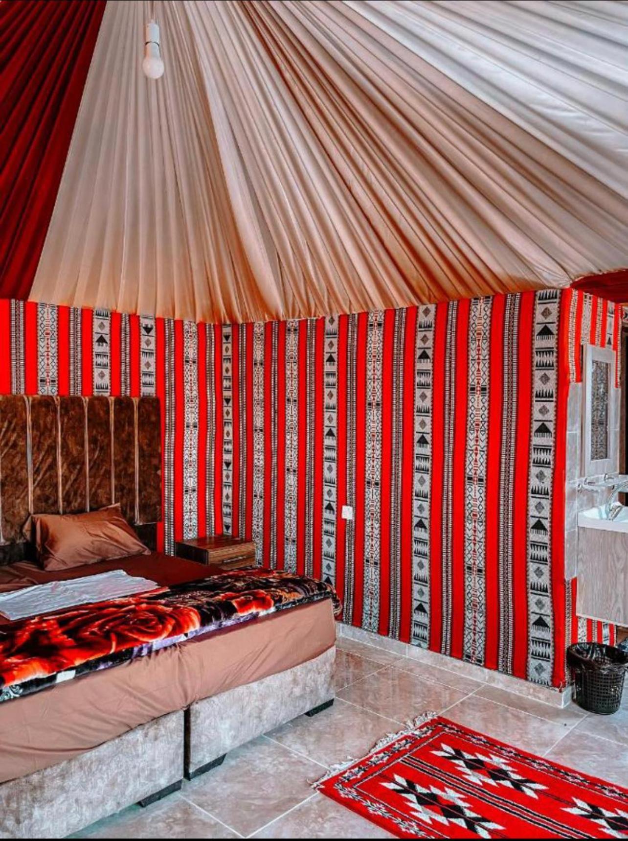 Amanda Luxury Camp Hotel Wadi Rum Ngoại thất bức ảnh